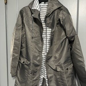 Gray Water-Resistant Raincoat with Collared Neckline